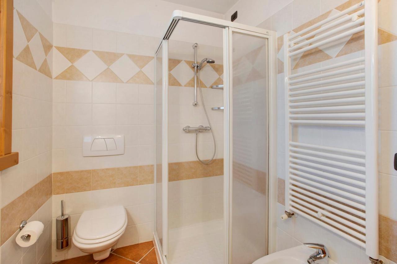 La Baitina App B Apartment Livigno Exterior photo